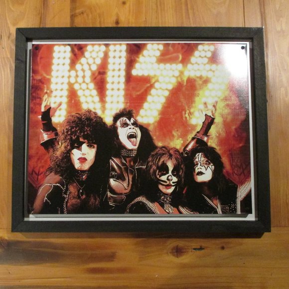 Conversational Collection: KISS Wall Hanging Decor